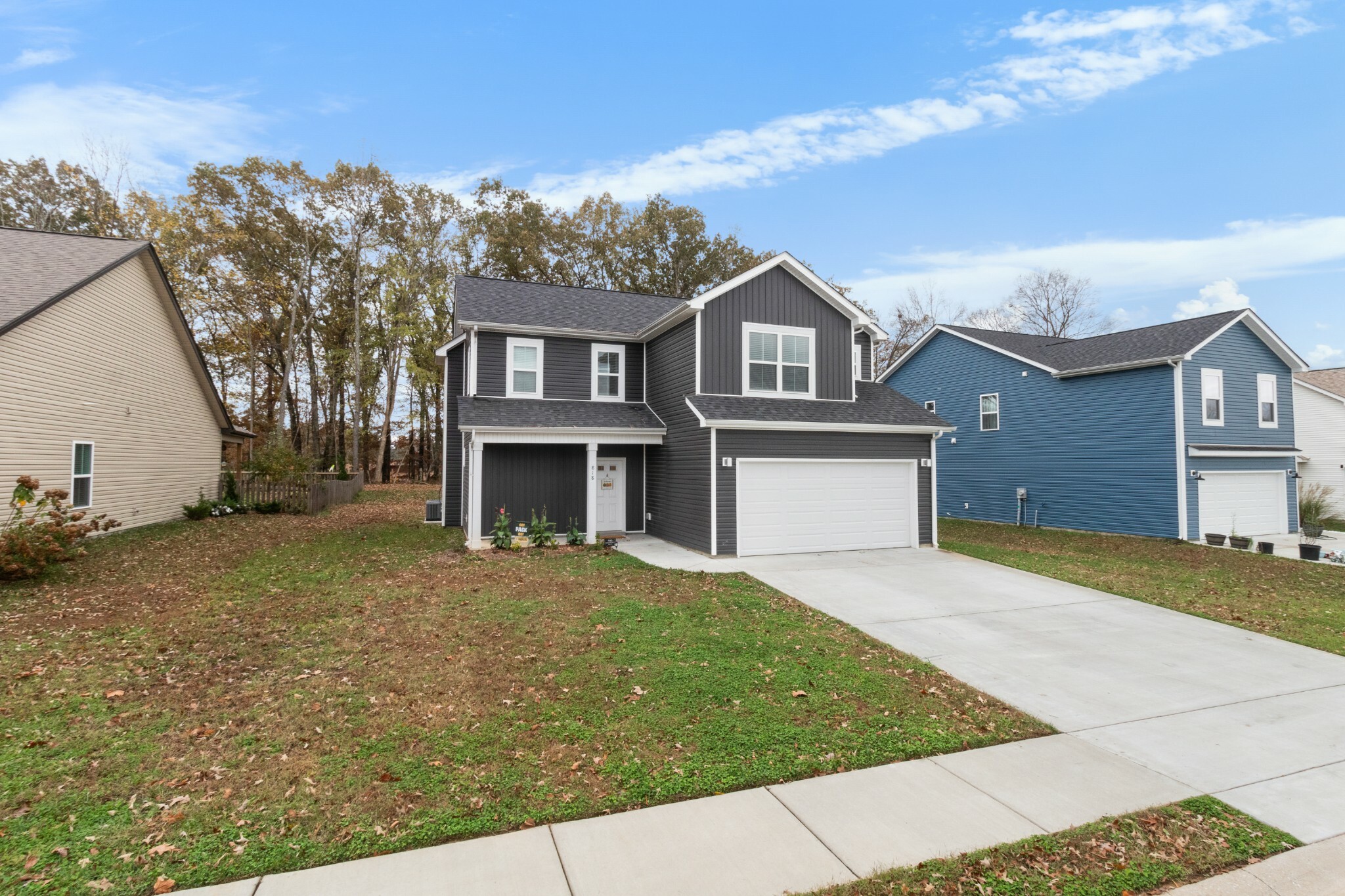 Property Photo:  818 Marksman Ct  TN 37042 