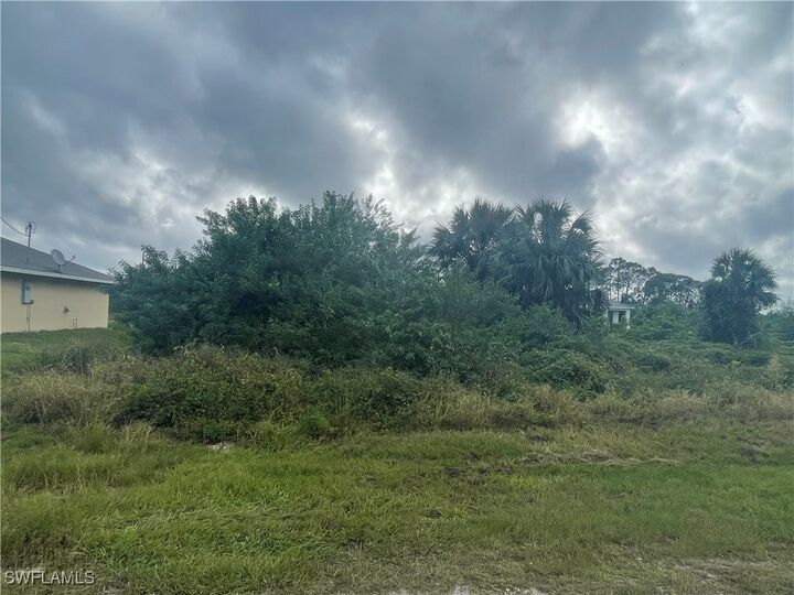 Property Photo: 8018 Olive Circle FL 33935