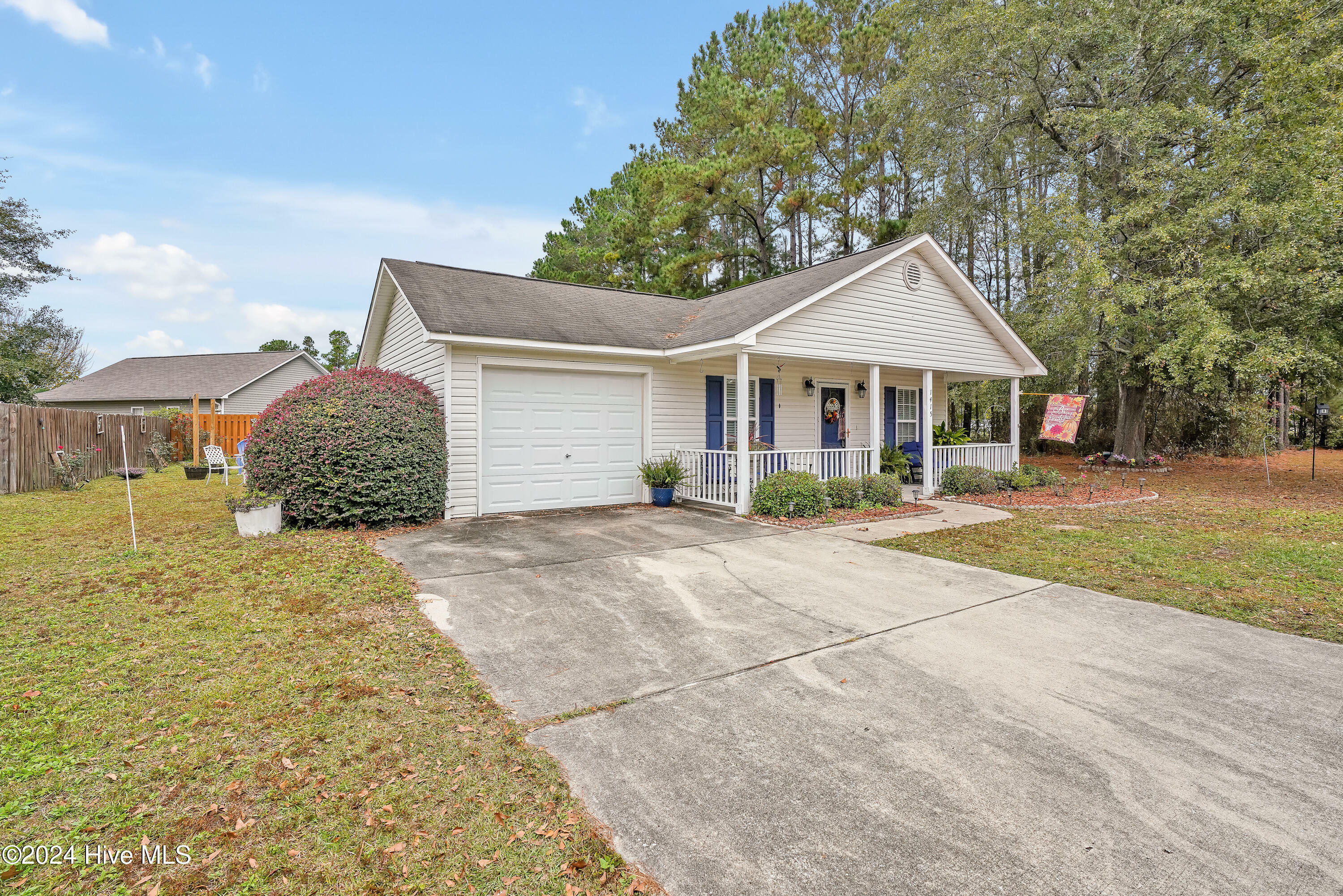 Property Photo:  1415 Forest Hill Drive  NC 28451 