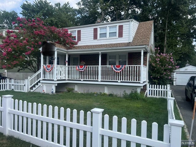 Property Photo:  17 Harrison Street  NJ 07424 