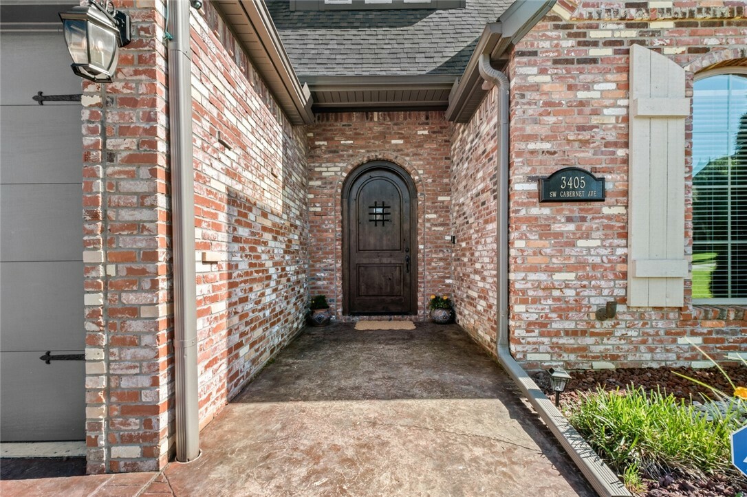 Property Photo:  3405 SW Cabernet Avenue  AR 72712 