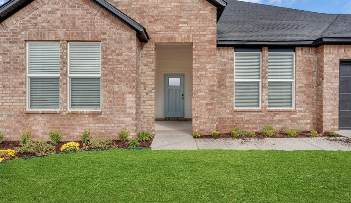 Property Photo: 988 Red Cedar Place AR 72756
