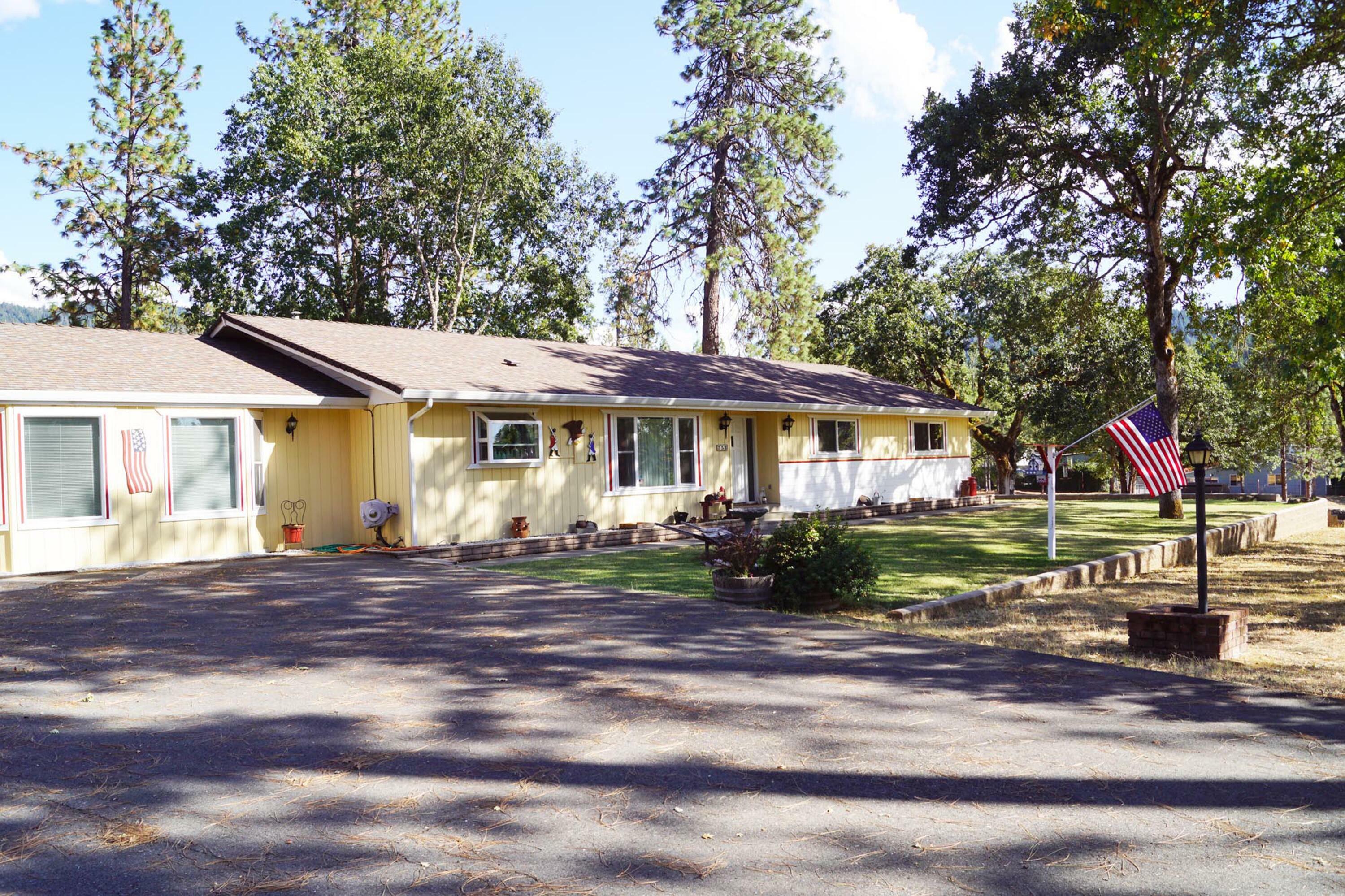 Property Photo: 553 Soldier Creek Road OR 97526