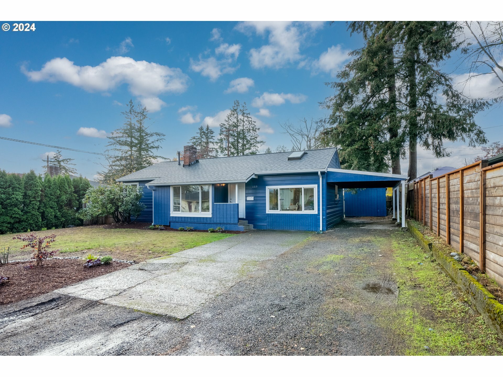 Property Photo:  115 SW 137th Ave  OR 97006 