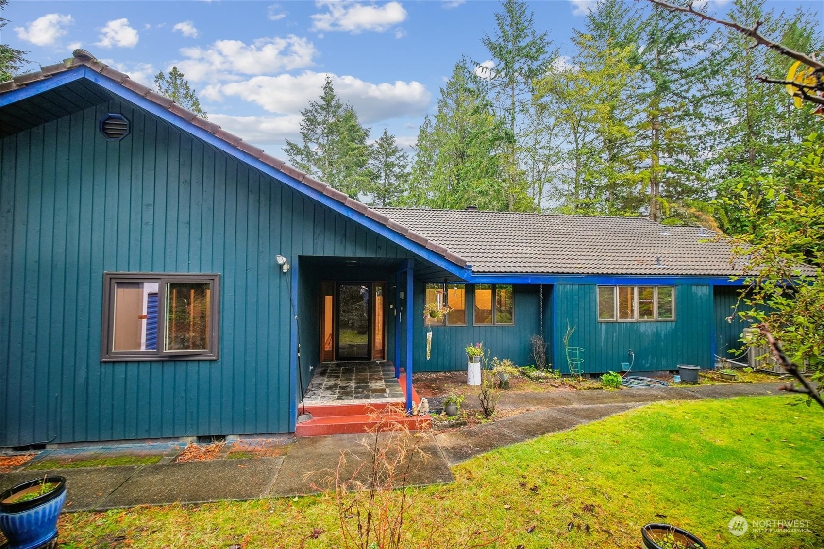 Property Photo:  5311 Reid Drive NW  WA 98335 