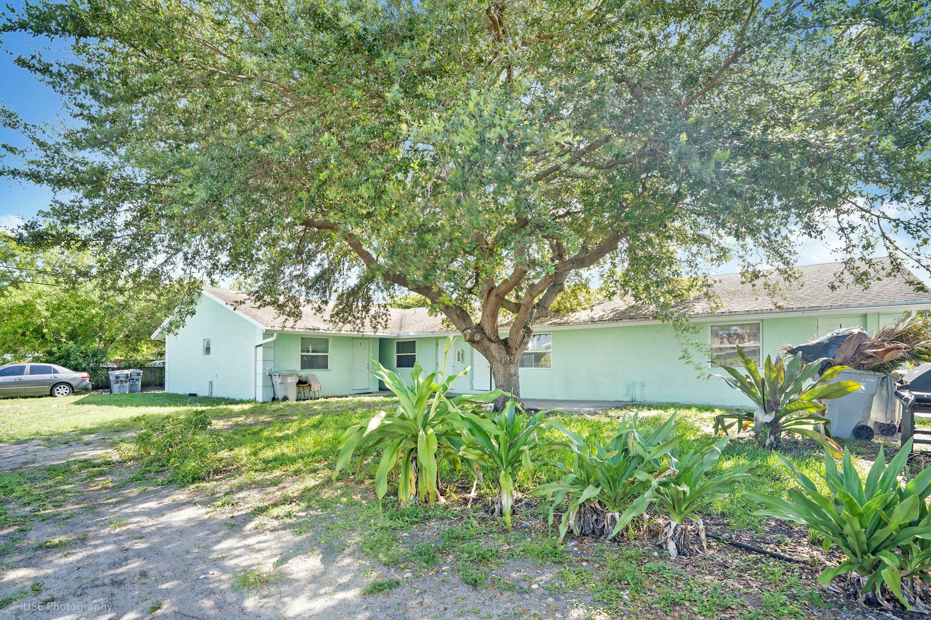 Property Photo:  200 NW 14th Street  FL 33060 