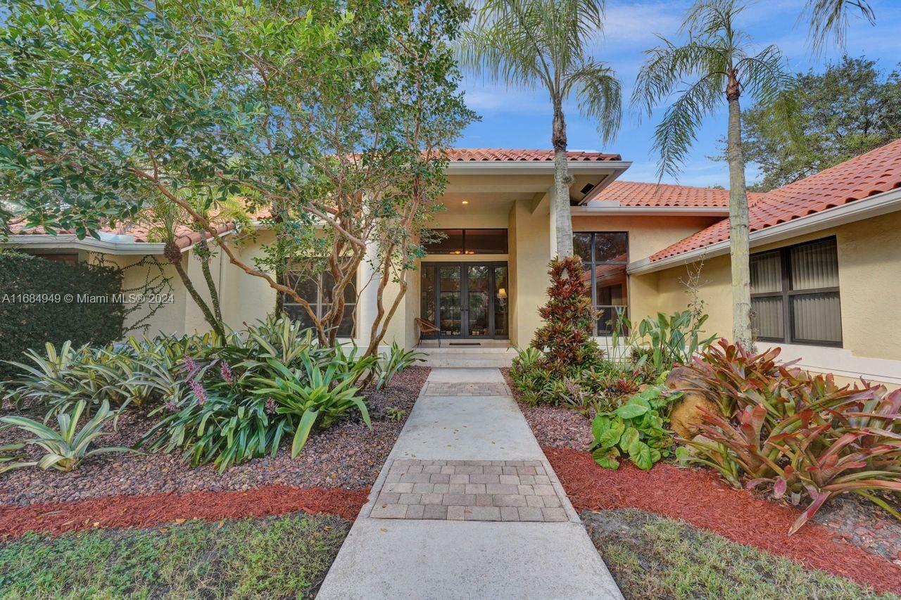 Property Photo:  1285 Manor Court  FL 33326 