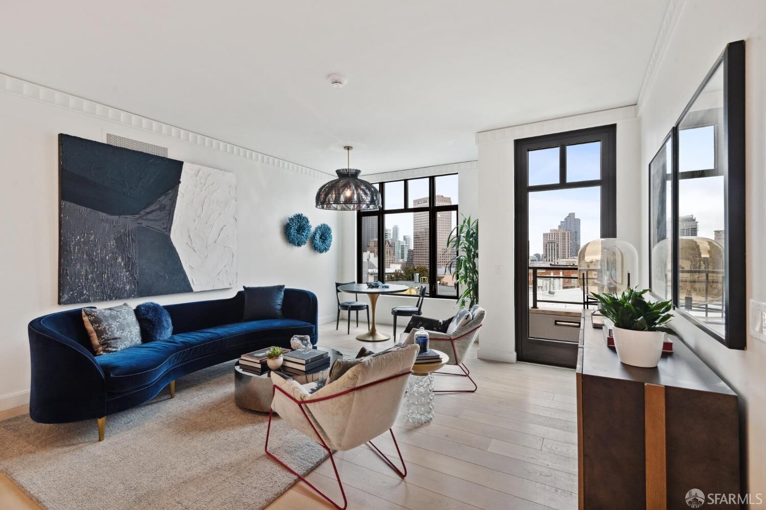 Property Photo:  875 California Street 604  CA 94108 