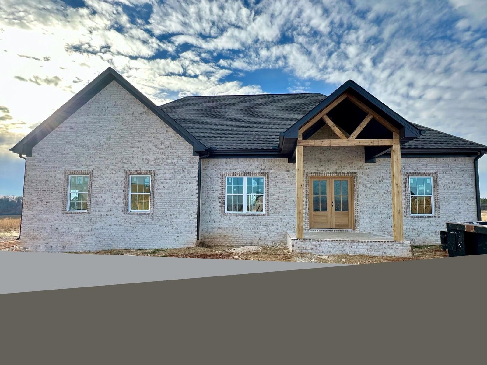 Property Photo:  230 Hummingbird Way  AL 35645 - KILLEN 