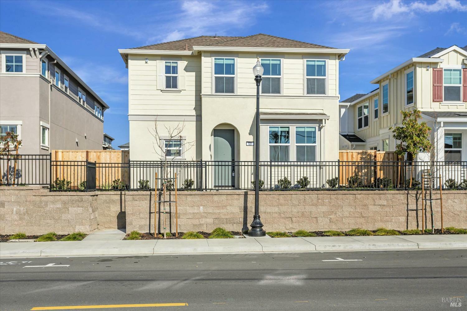 Property Photo:  121 Clownfish Street  CA 94585 