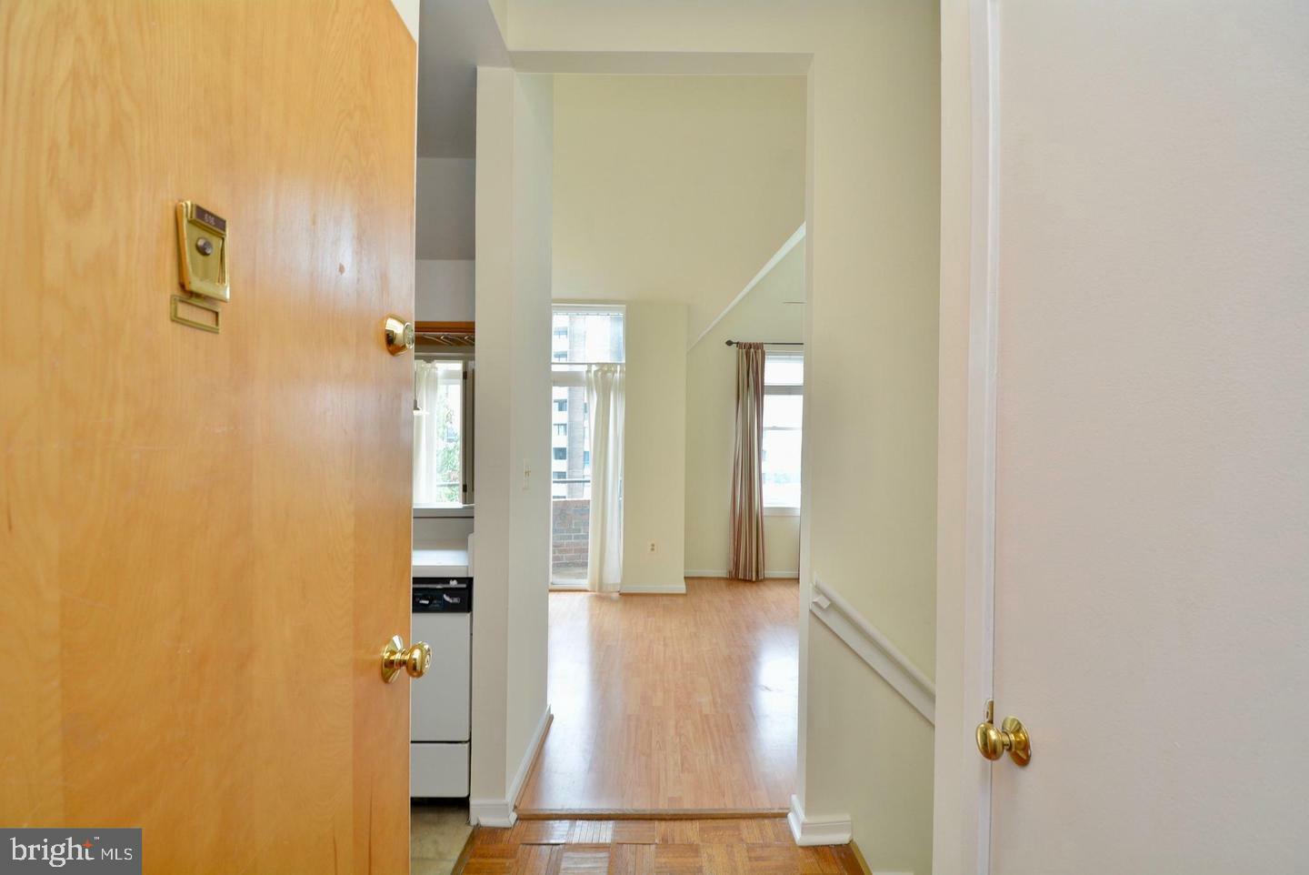 Property Photo:  301 S Reynolds Street 616  VA 22304 