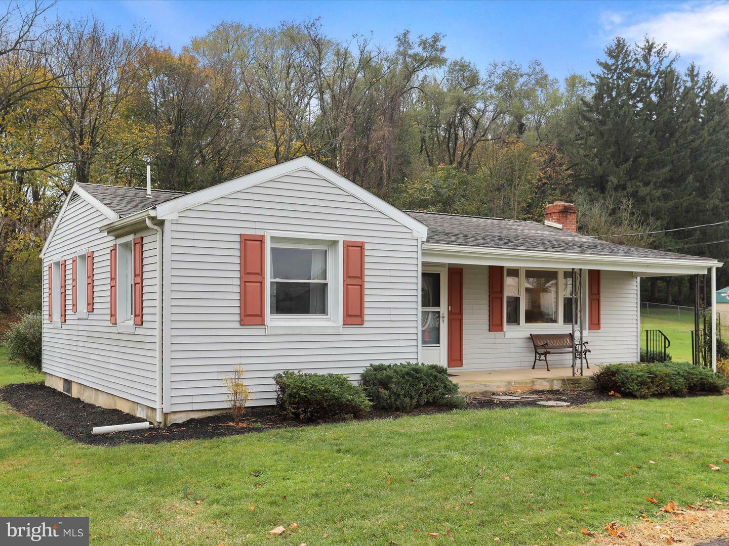 Property Photo:  8 Verna Street  PA 17241 