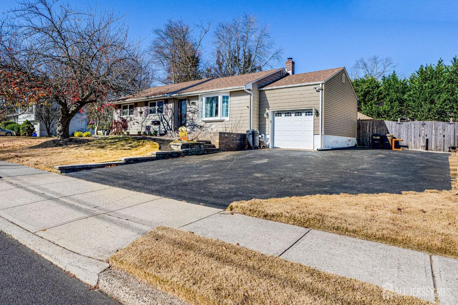 Property Photo:  429 Adirondack Avenue  NJ 08884 