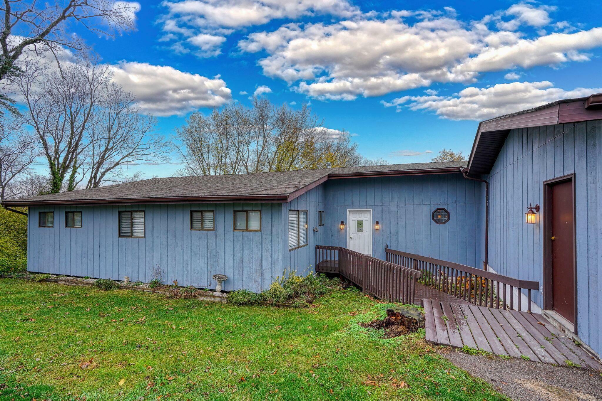 Property Photo:  245 Staunton Jasper SW Road  OH 43160 