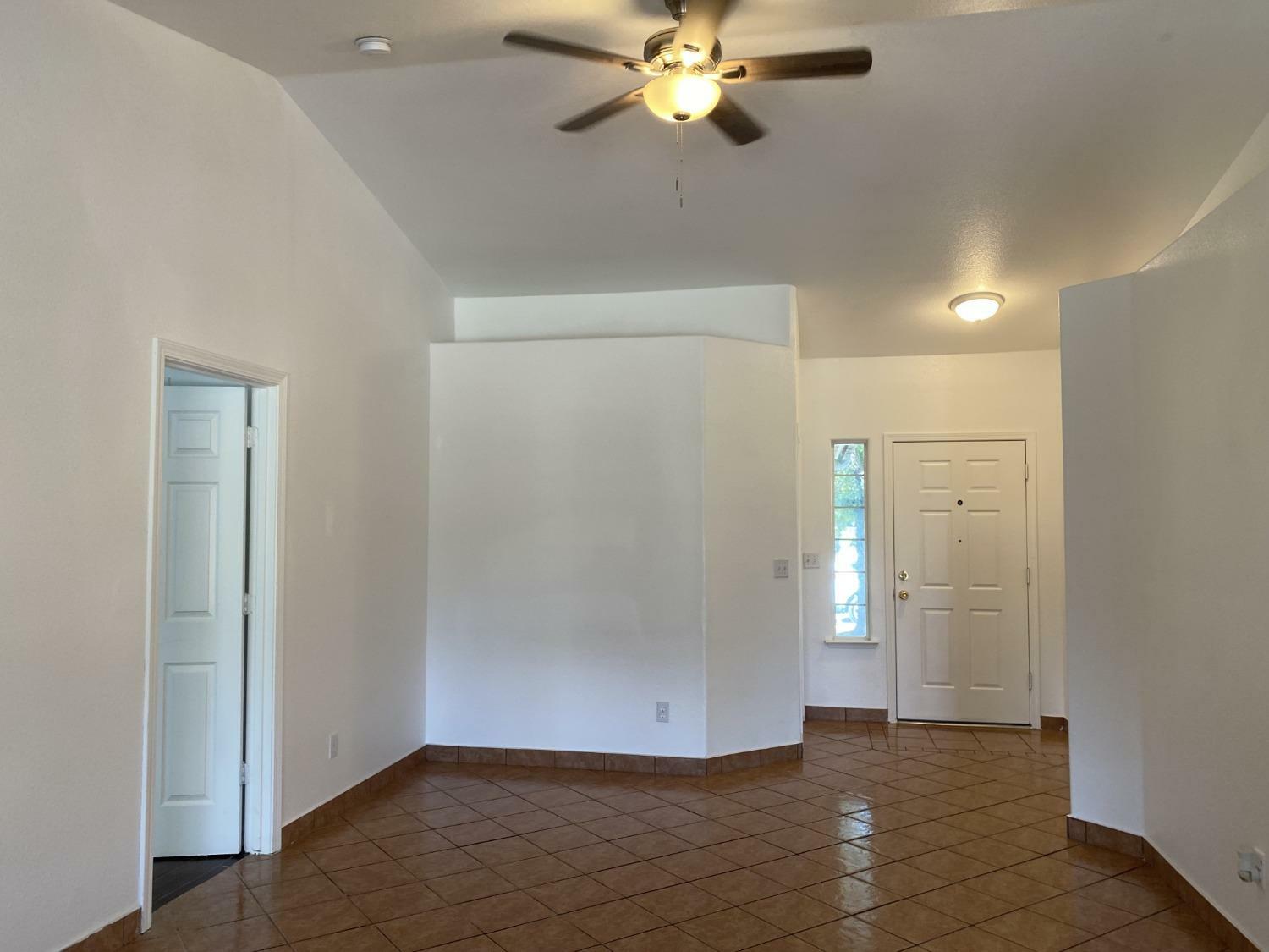 Property Photo:  1678 Tucker Avenue  CA 93657 