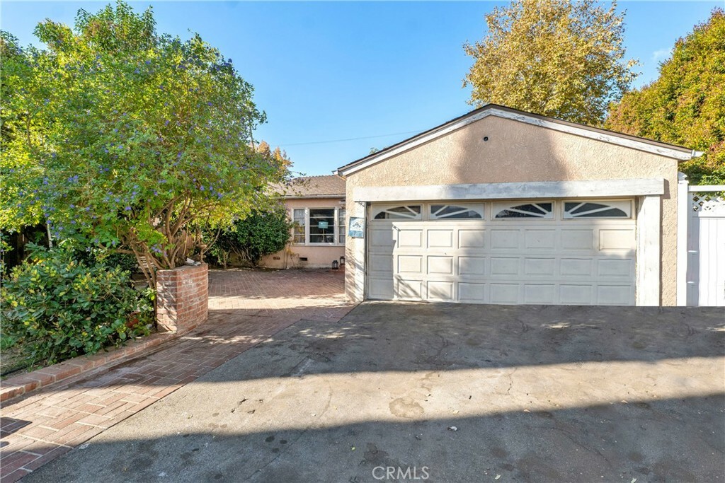 Property Photo:  6539 Costello Avenue  CA 91401 