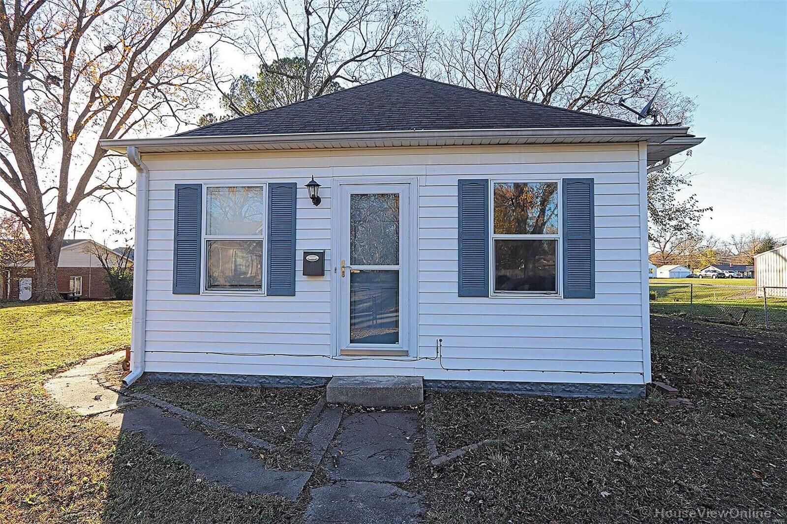 Property Photo:  209 Chester Avenue  MO 63780 