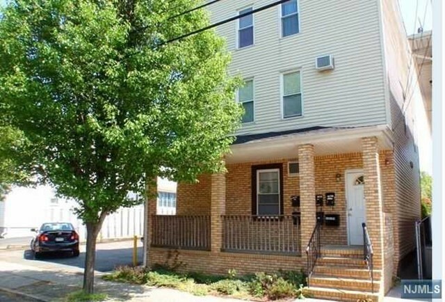 Property Photo:  122 Clinton Place 3rd Floor #6  NJ 07073 