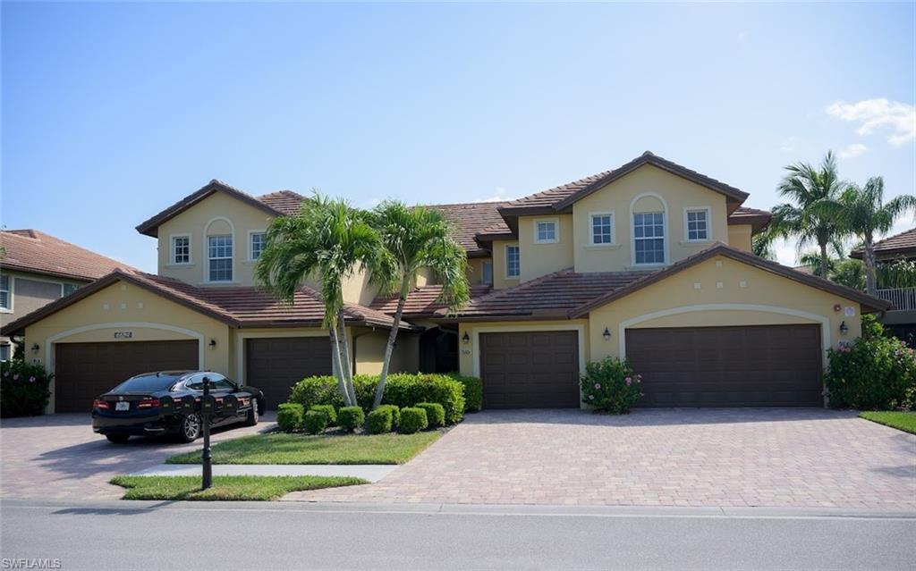 Property Photo: 6634 Alden Woods Cir 202 FL 34113