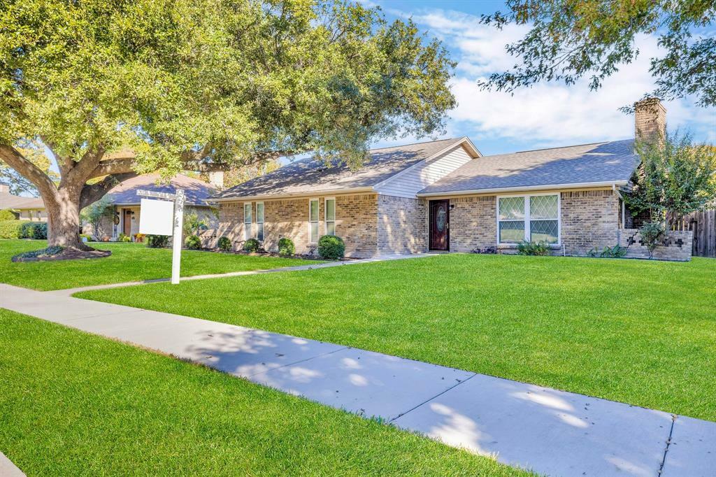 Property Photo: 2612 Winterplace Circle TX 75075