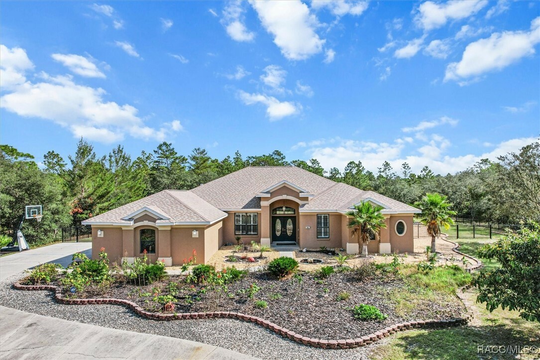 Property Photo:  2461 N Trample Terrace  FL 34465 