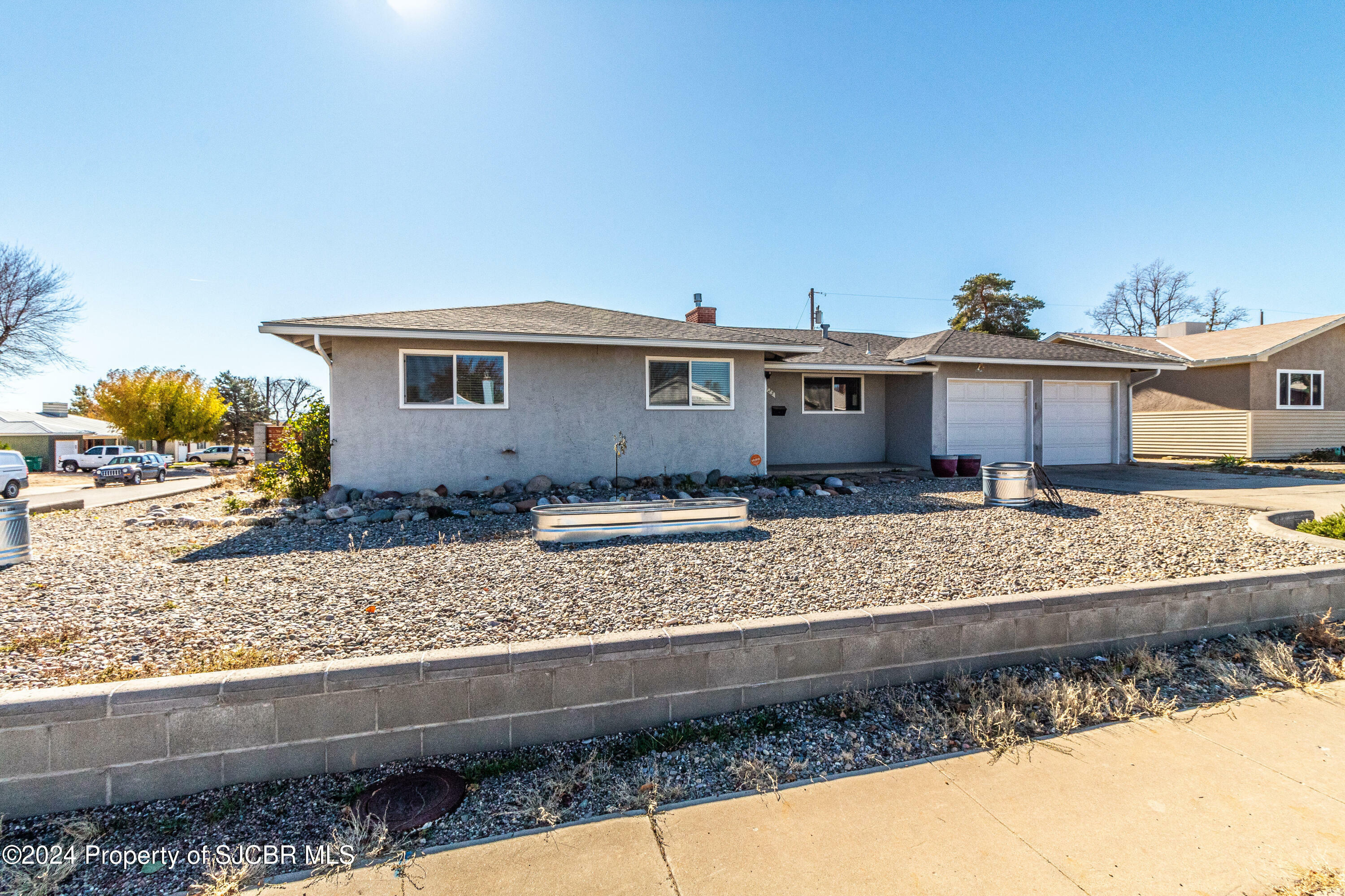 Property Photo:  1225 E 17th Street  NM 87401 