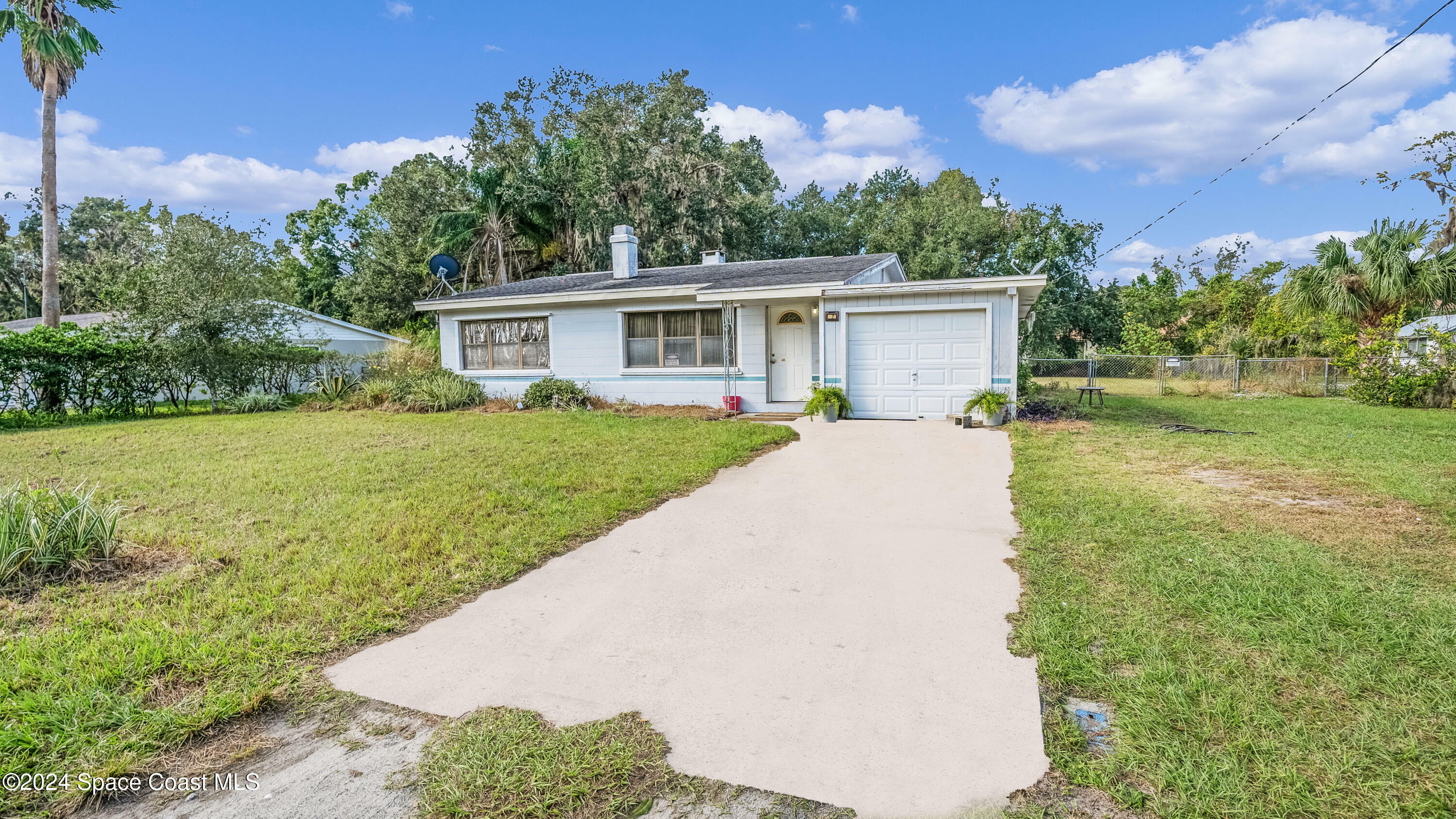 Property Photo:  2678 Pine Avenue  FL 32754 