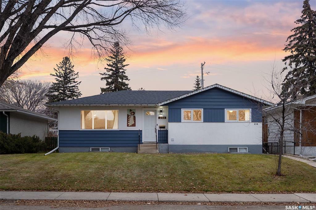 Property Photo:  214 X Avenue N  SK S7L 3V5 