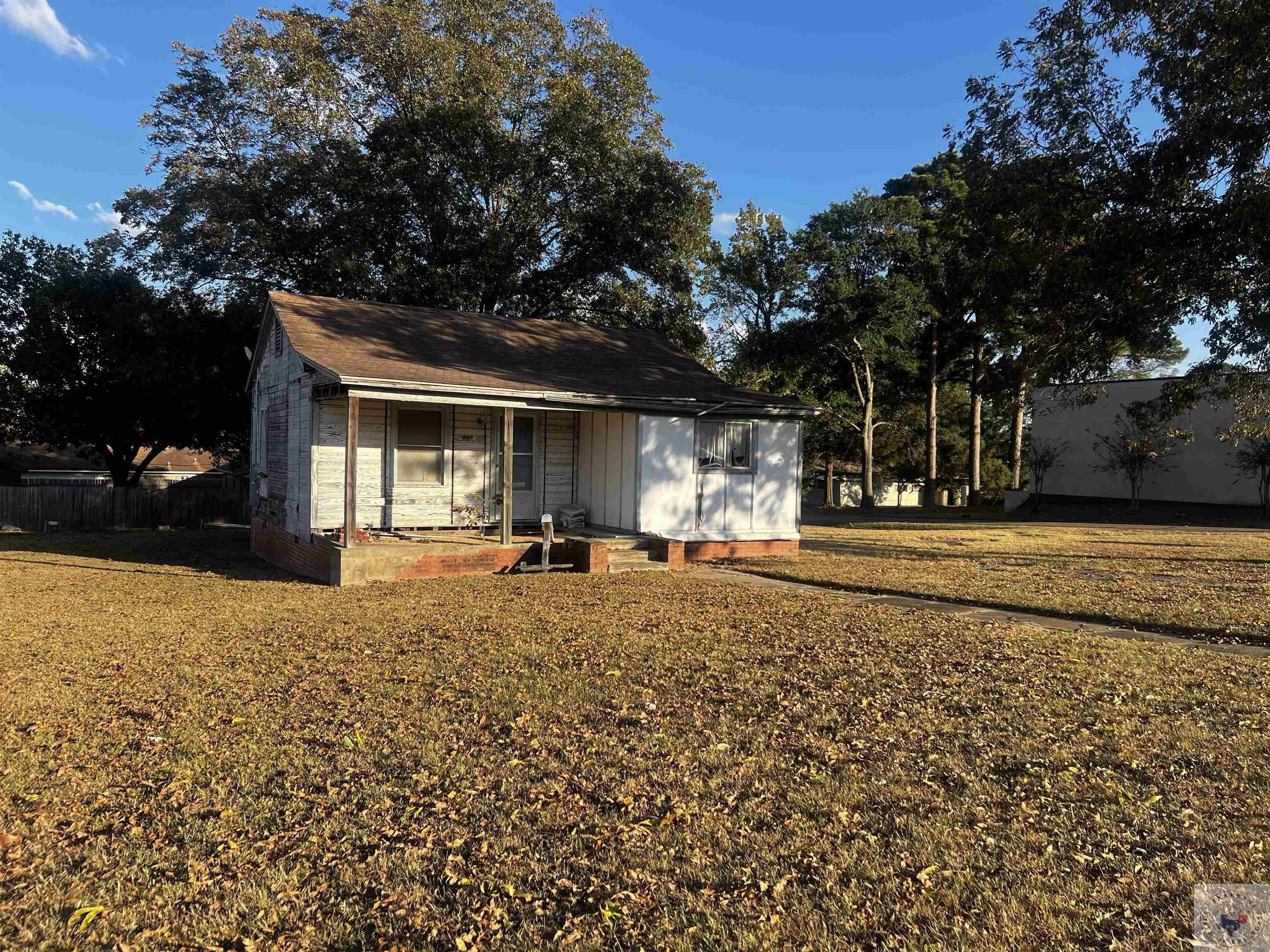 Property Photo:  3604 Grand  AR 71854 