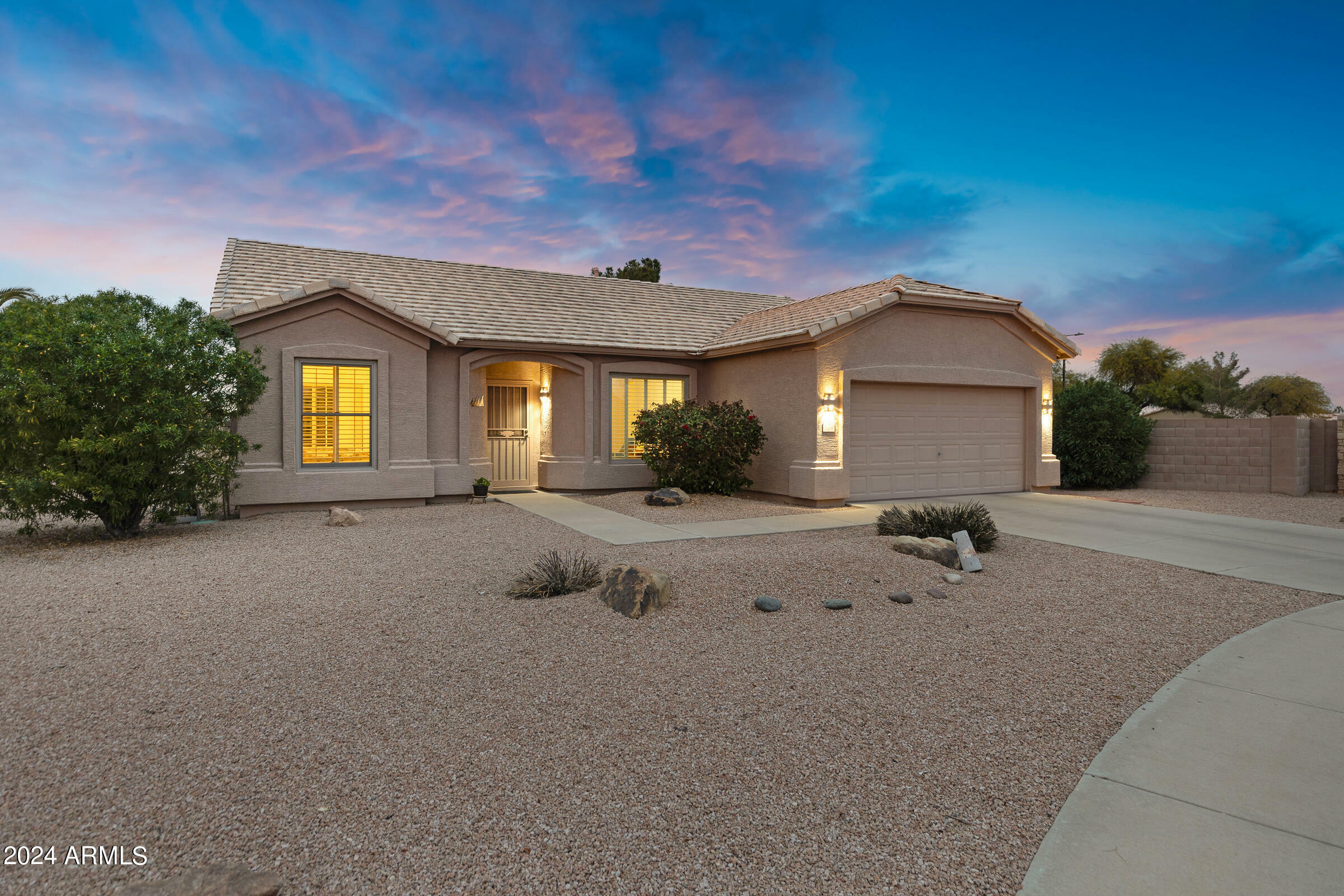 Property Photo: 1274 E Waterview Place AZ 85249