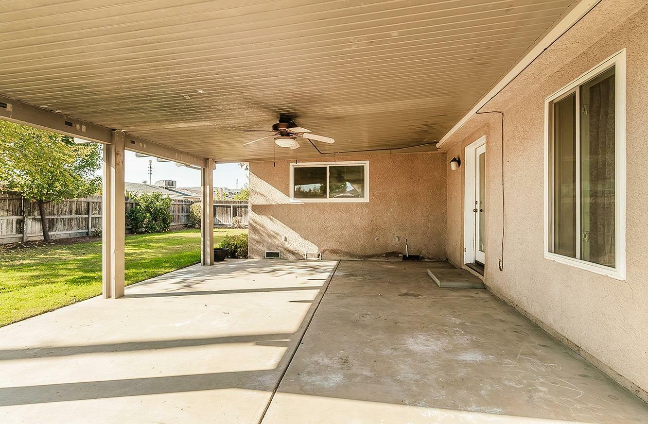 Property Photo:  722 W Ashcroft Avenue  CA 93612 