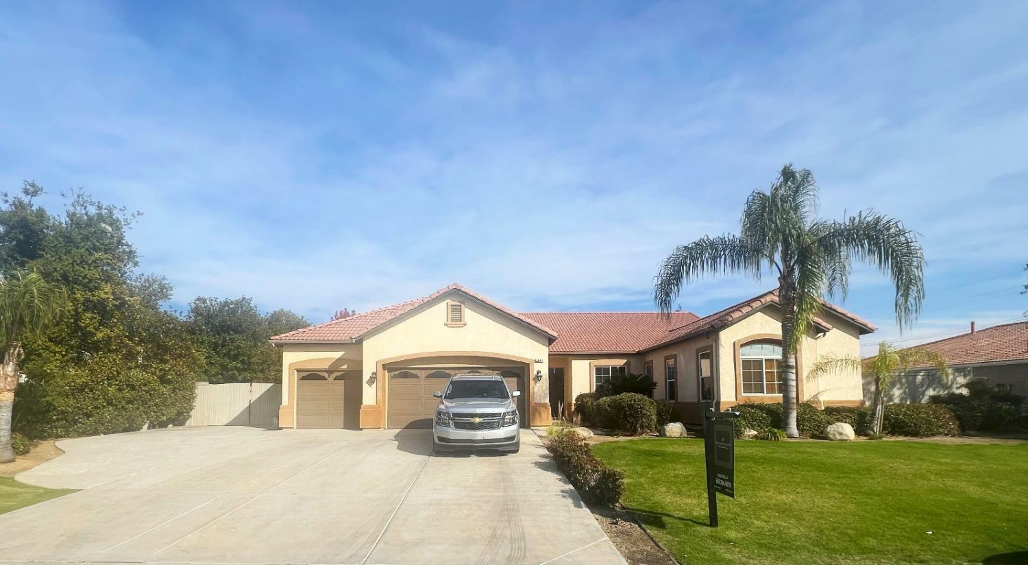 Property Photo:  6607 Carracci Lane  CA 93306 