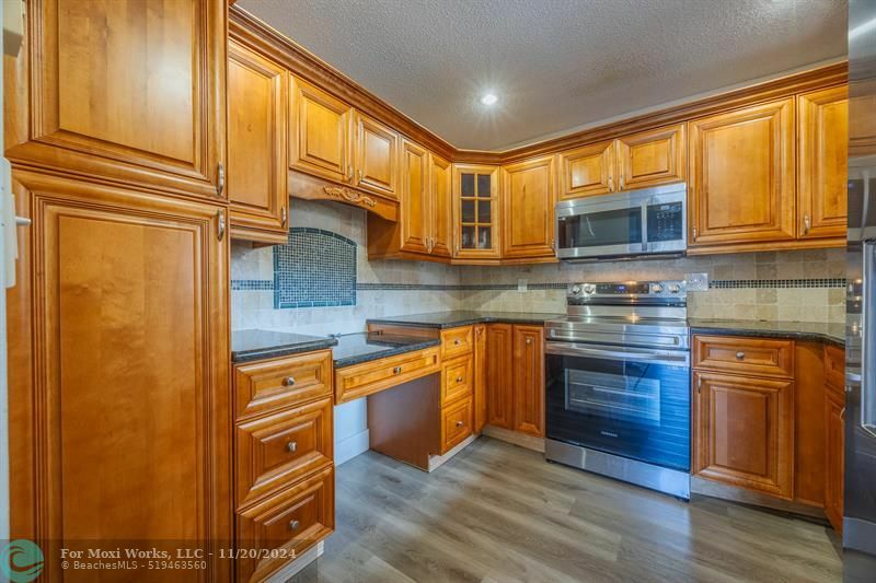 Property Photo: 4154 Carambola Cir S 4154 FL 33066