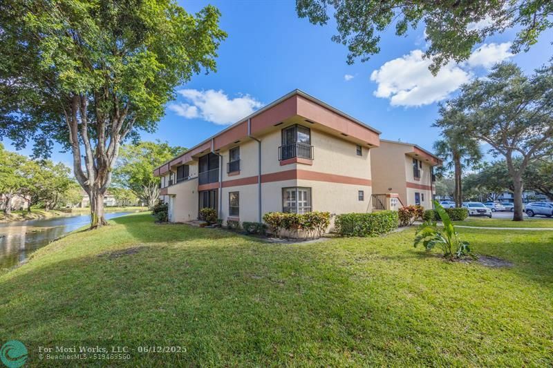 Property Photo:  4154 Carambola Cir S 2152  FL 33066 