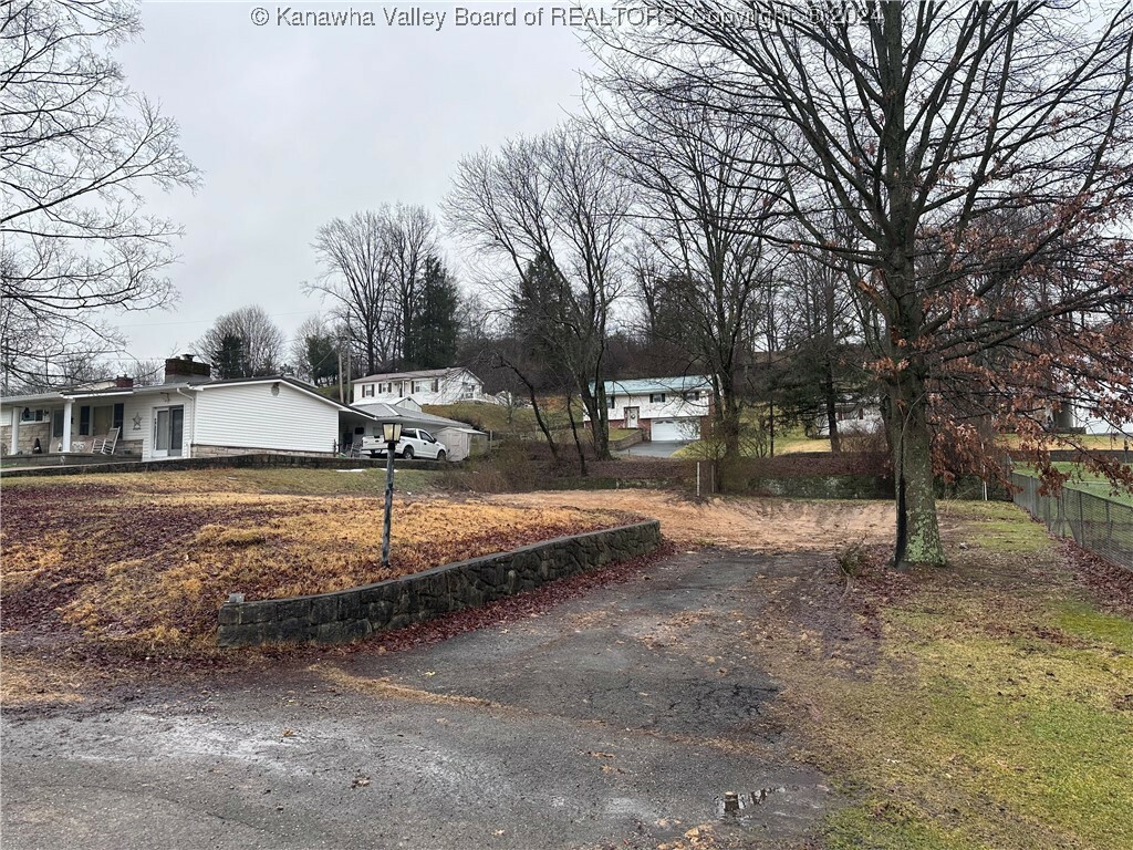 Property Photo:  6013 Bobolink Lane  WV 25312 