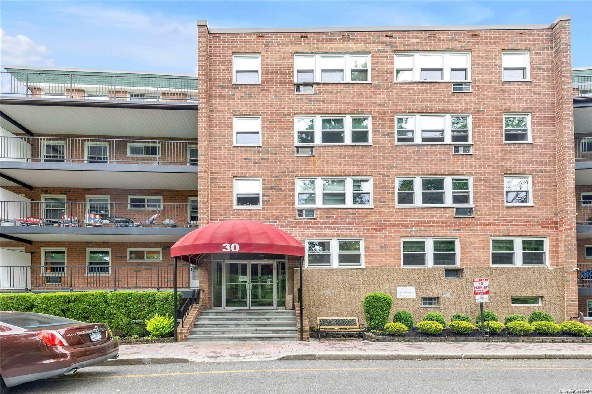 Property Photo:  30 Pearsall Avenue 3K  NY 11542 