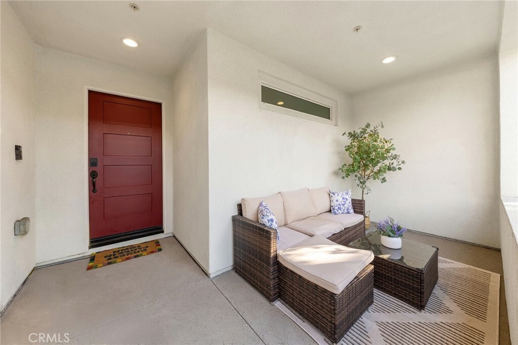 Property Photo:  129 N 5th Street B  CA 90640 