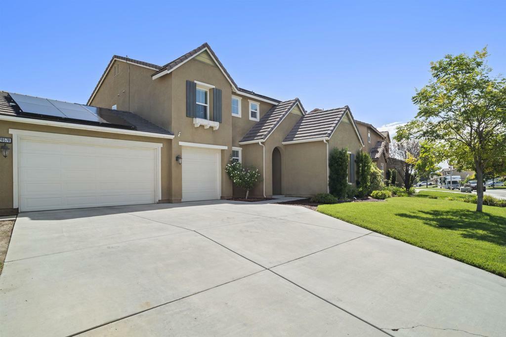 Property Photo:  28578 Plantain  CA 92584 