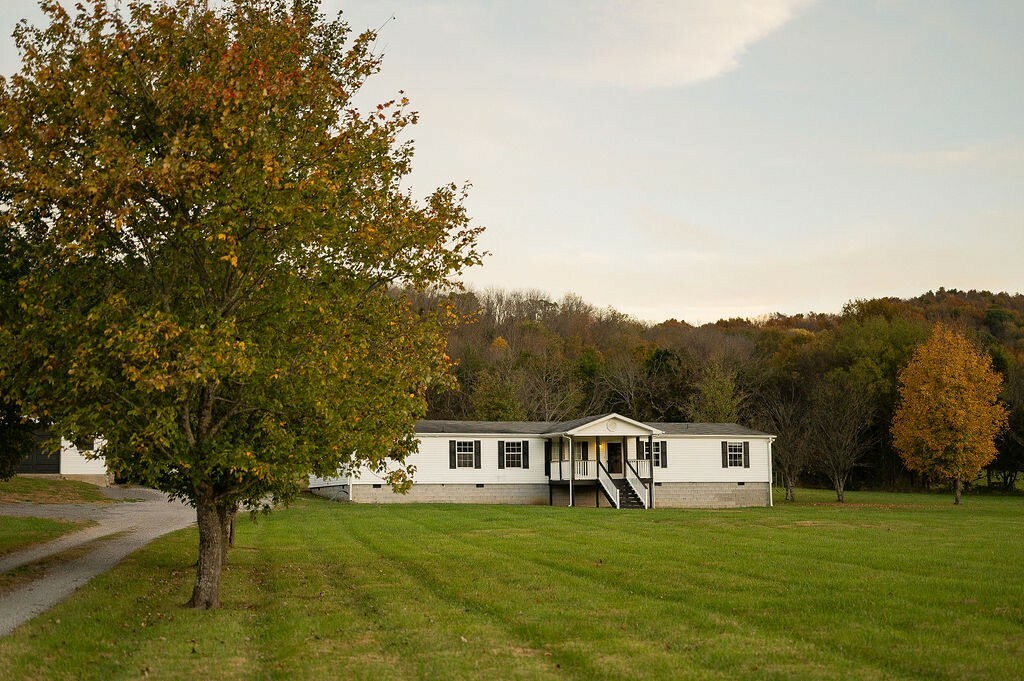 Property Photo:  1775 Statesville Rd  TN 37184 