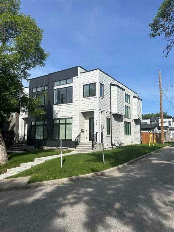 Property Photo:  923 36A Street NW  AB T3Z 3B3 