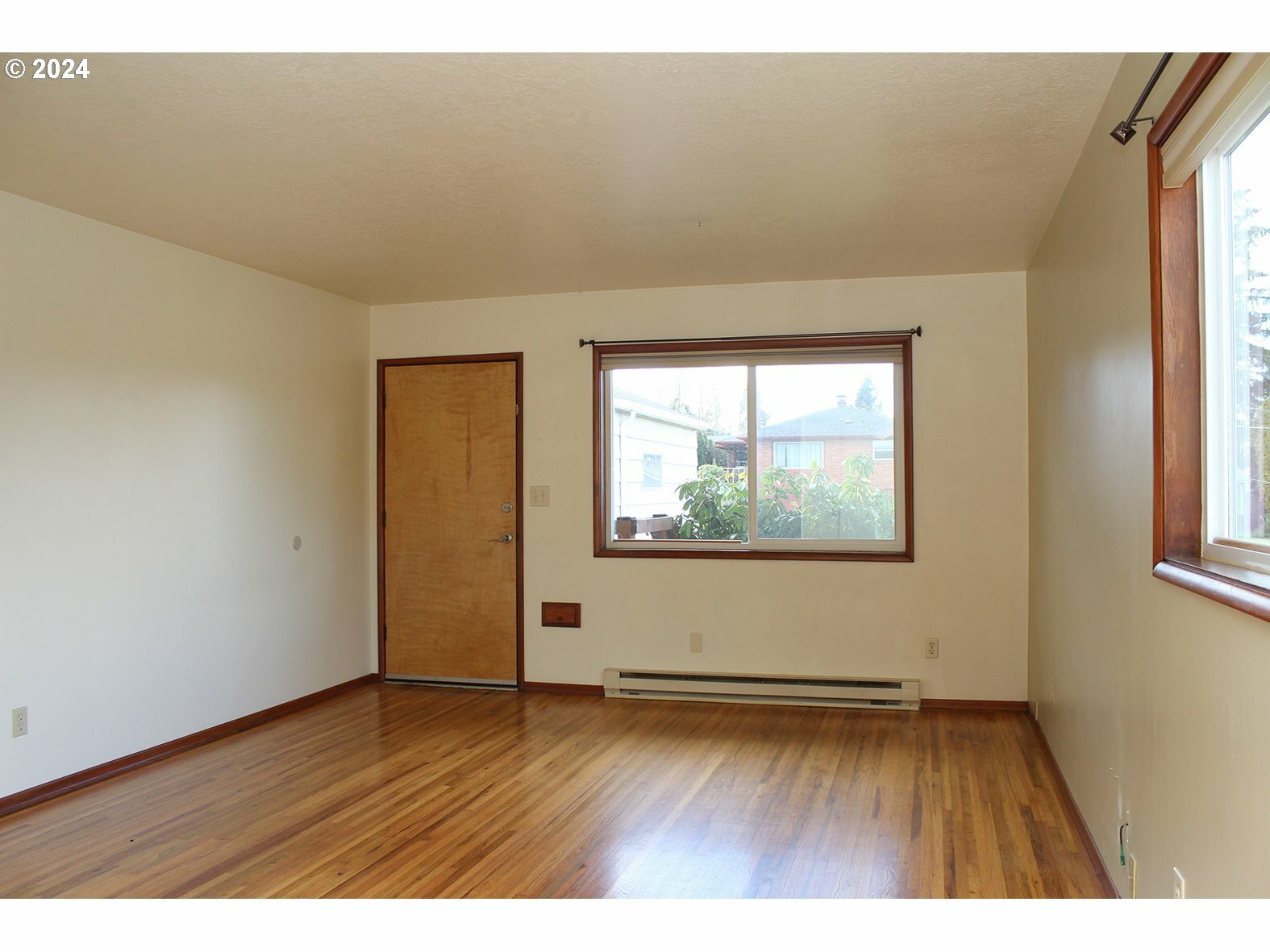 Property Photo:  1630 NE 81st Ave  OR 97213 