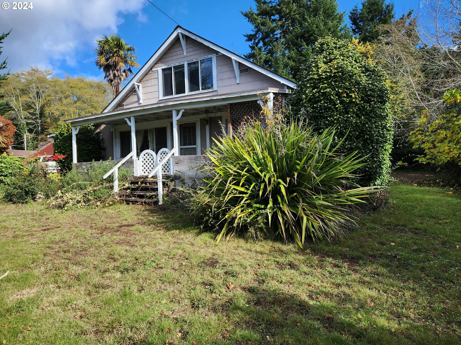 Property Photo:  16051 S Highway 101  OR 97415 