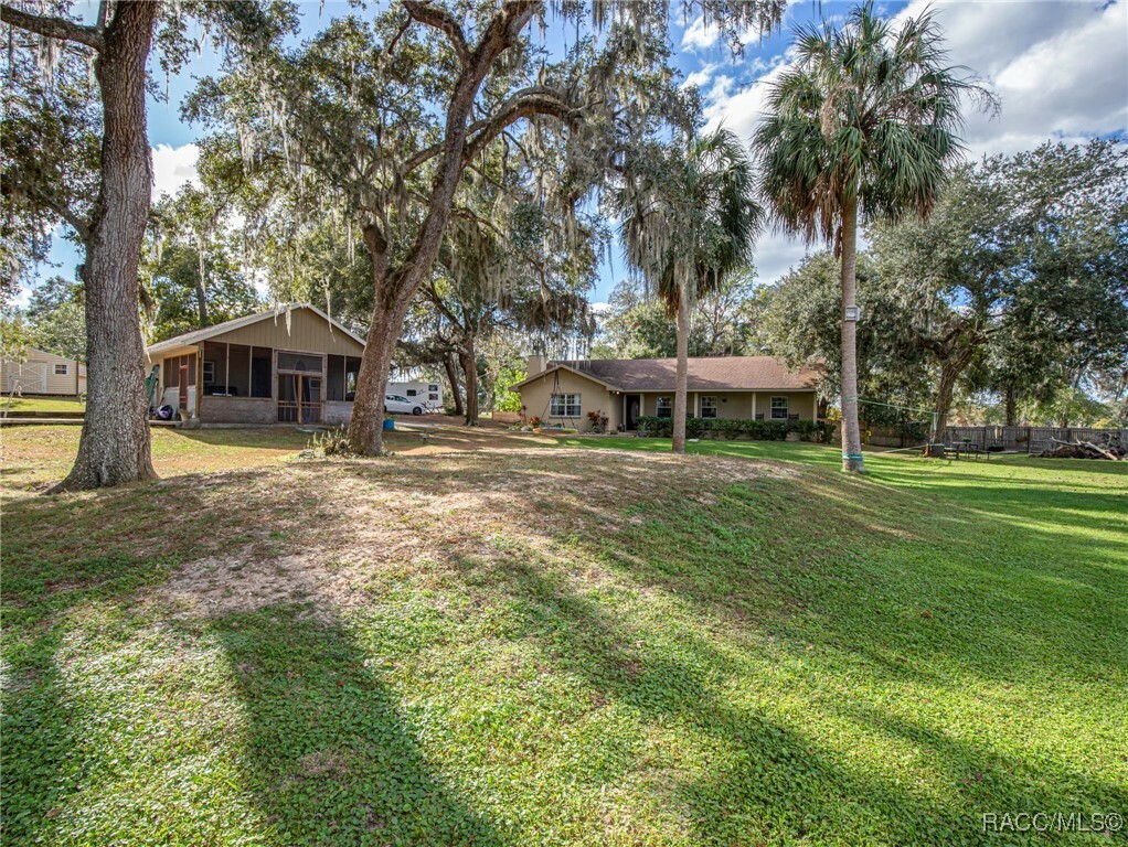 Property Photo: 7859 E Wooded Trail FL 34453