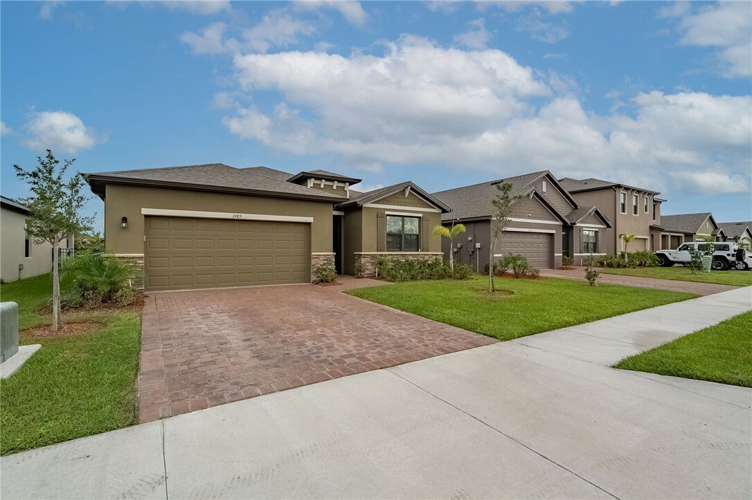 Property Photo:  3489 Foggy Mist Road SE  FL 32909 