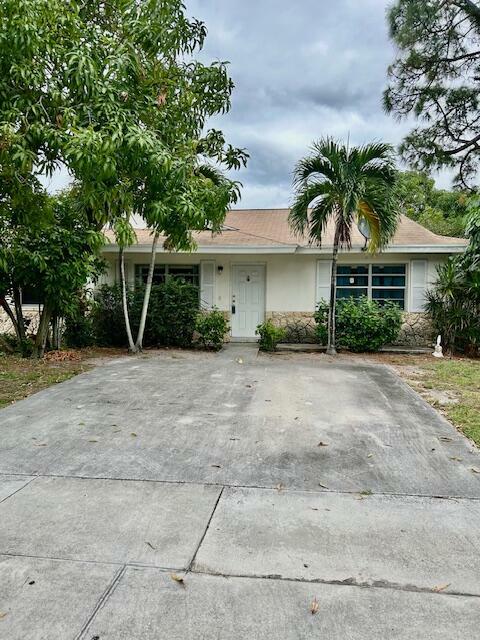 Property Photo:  9108 Roan Lane  FL 33403 