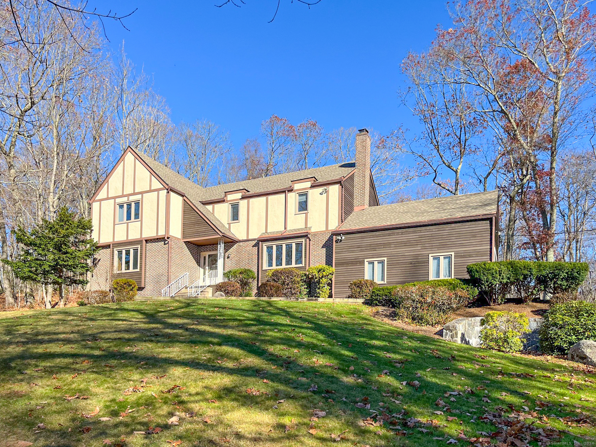 Property Photo:  12 Indian Ledge Drive  CT 06611 