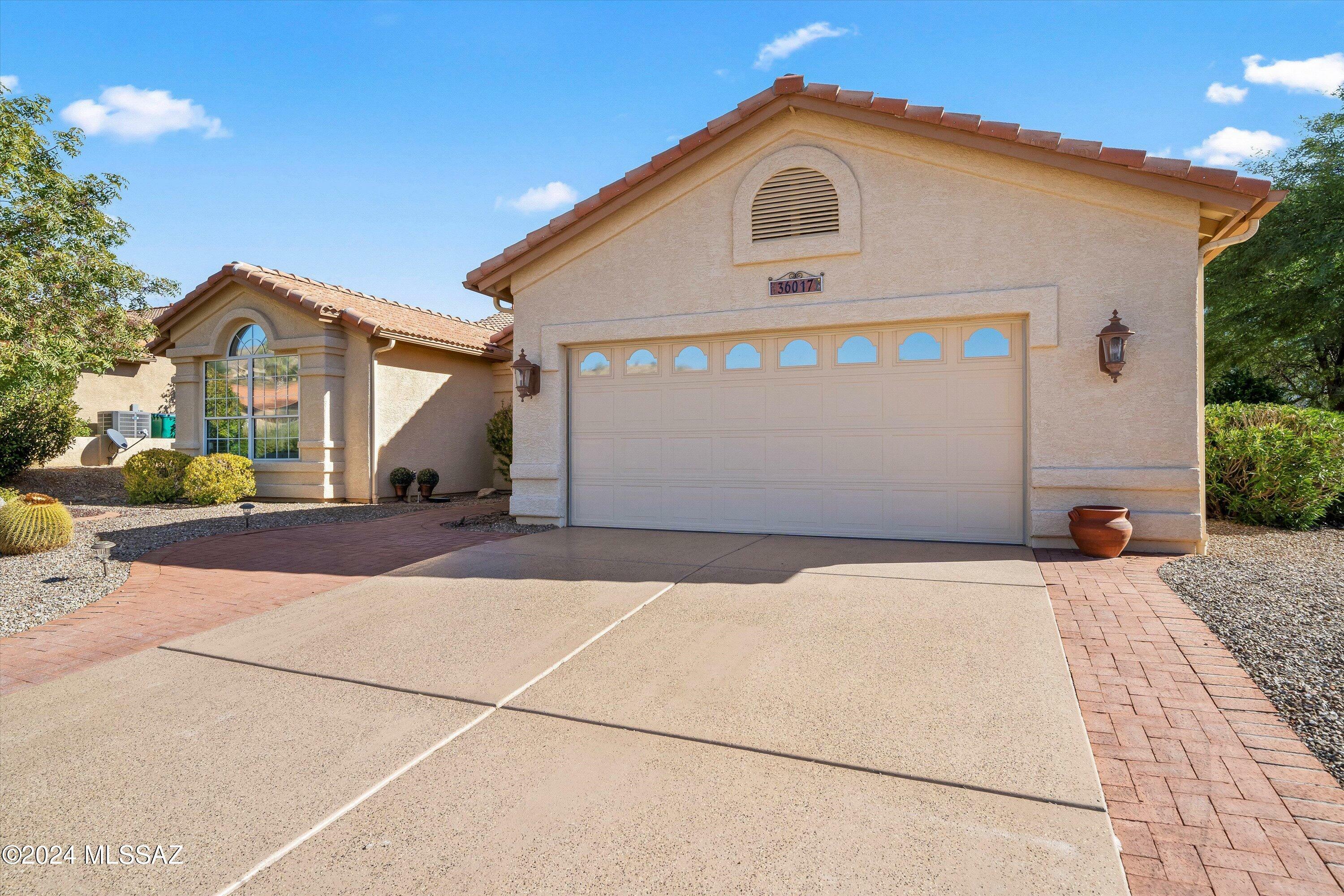 Property Photo:  36017 S Wind Crest Drive  AZ 85739 