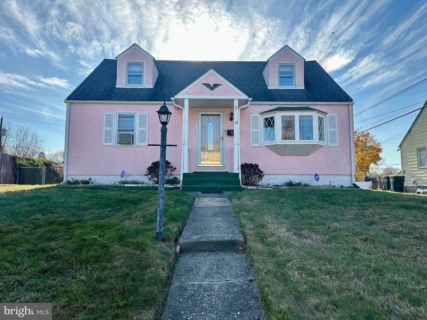 Property Photo:  33 Norwyn Road  PA 19040 