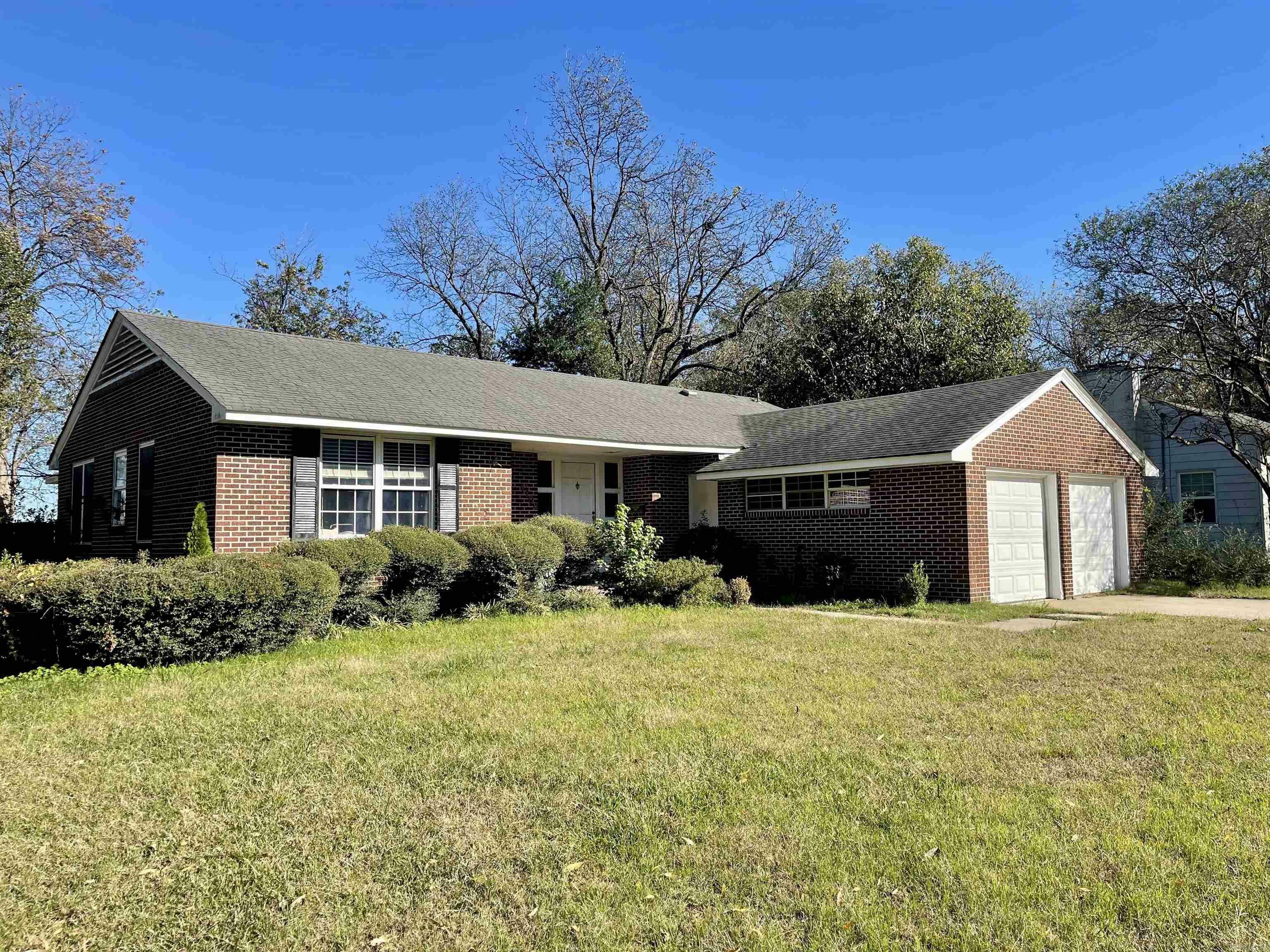 Property Photo:  1108 N 2nd Street  AR 71654-1608 