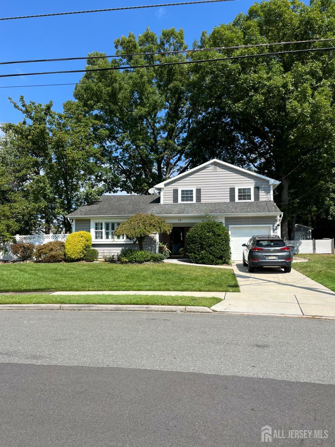 Property Photo:  10 Arvin Road  NJ 08857 